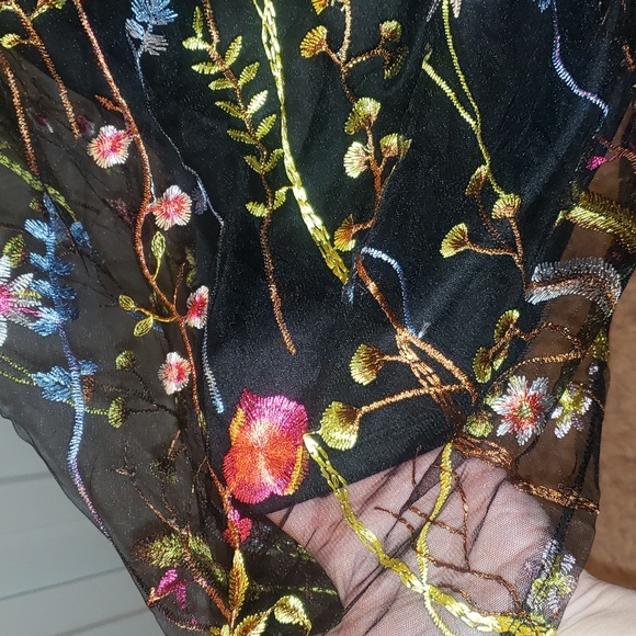 MOD Floral Embroidery mesh overlay Tie strap cami Summer Dress - Picture 5 of 10